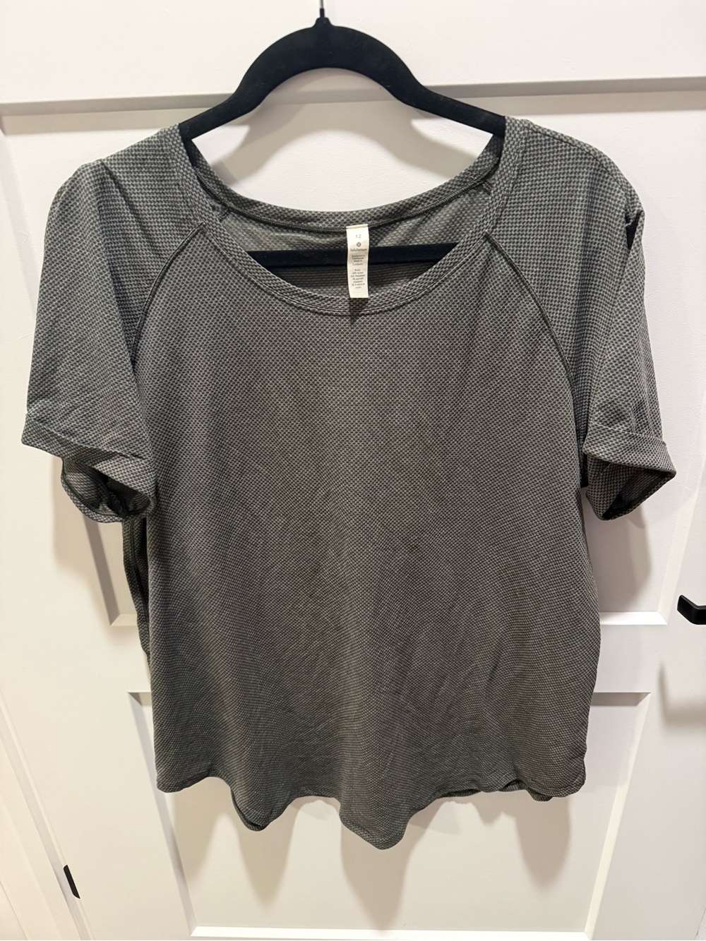 Lululemon Open Up Tie Back Tee Size 12 Green Mesh Short Sleeve Workout Top